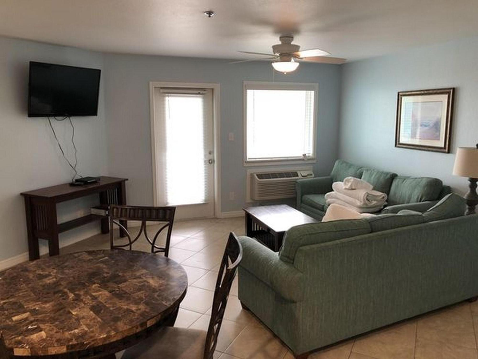 Beachgate Condosuites And Oceanfront Resort Port Aransas Ruang foto